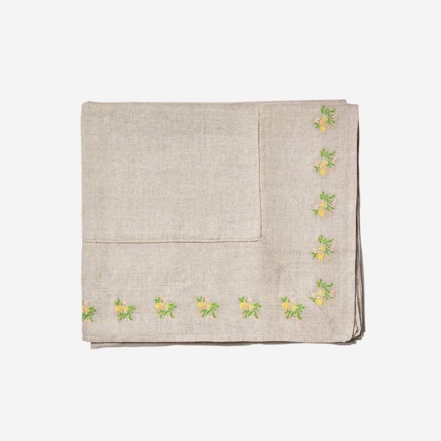 Dining Projektityyny | Vuokke Embroidered Linen Tablecloth